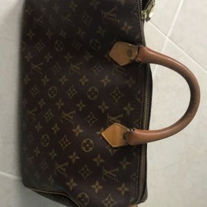 Louis Vuitton Speedy 35